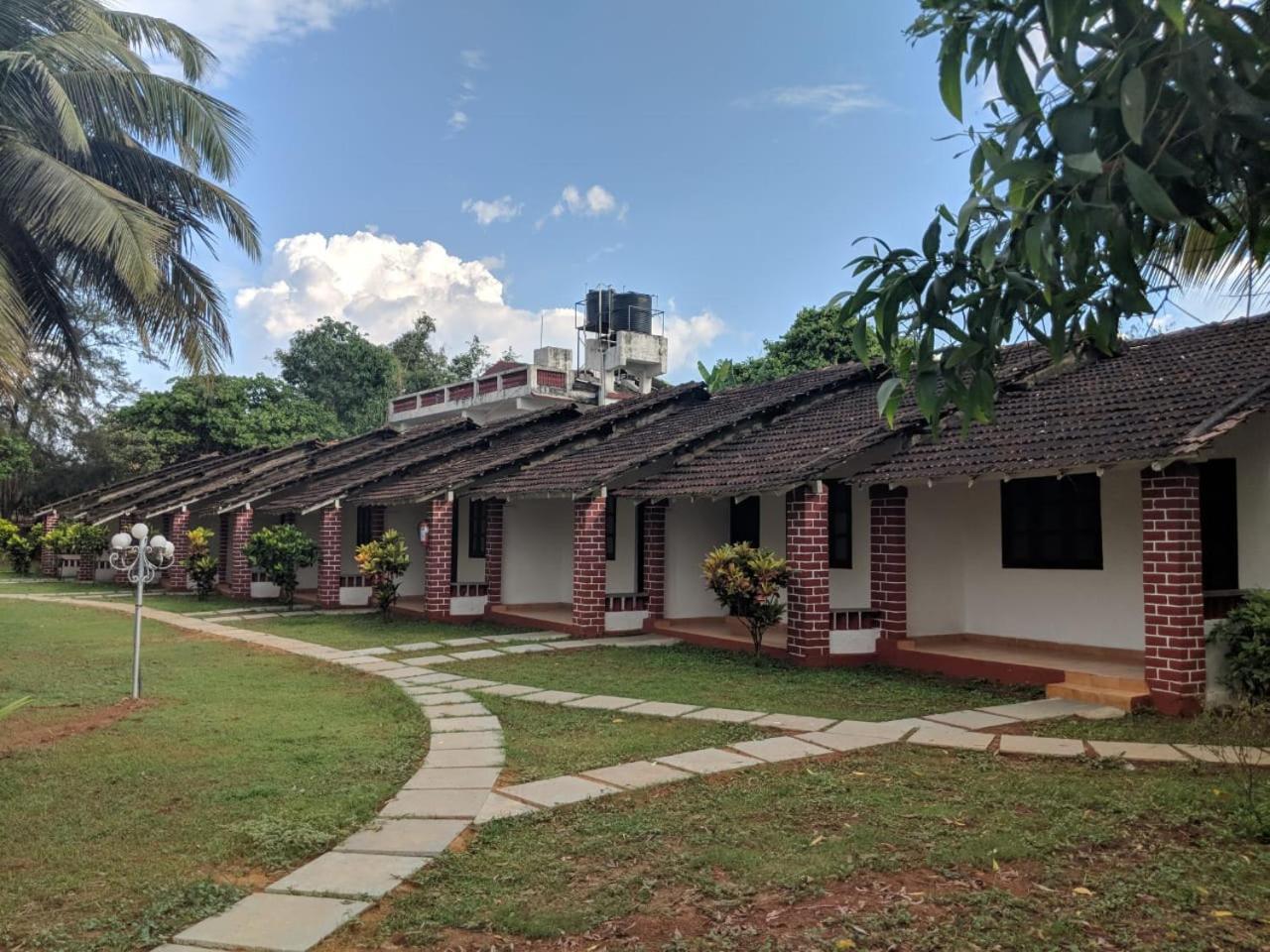 Lamour Beach Resort Benaulim Exterior photo