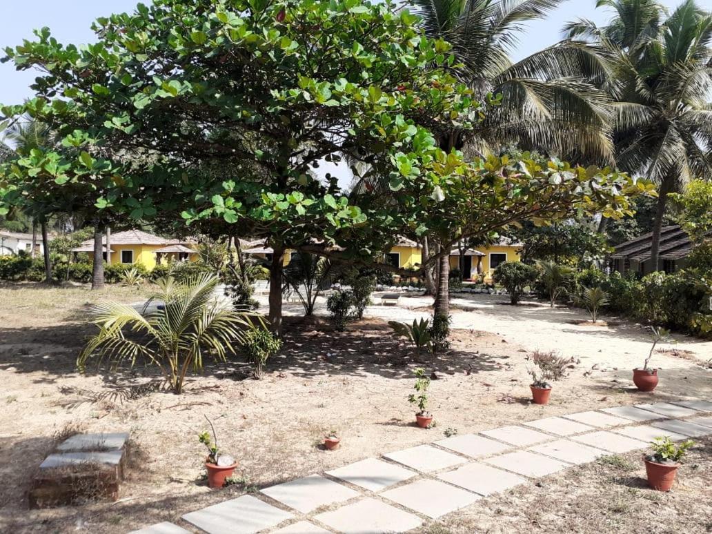 Lamour Beach Resort Benaulim Exterior photo